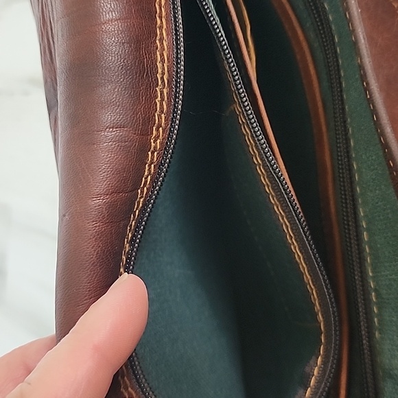 Firu Handmade brown leather crossbody saddlebag lots of pockets - Picture 11 of 14